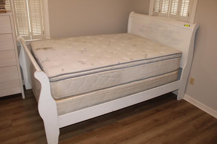 Full Size Sleigh Style White Bed