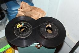 1 Lot of 45 RPM Albums