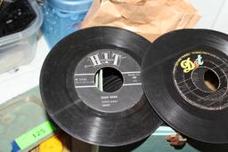 1 Lot of 45 RPM Albums