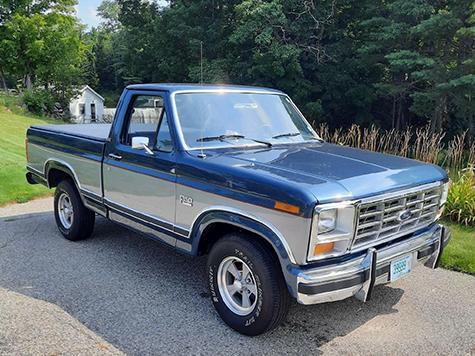 1986 Ford 150 Lariat Short Bed