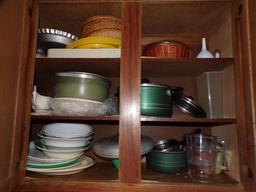 Contents of 7 Upper kitchen Cabinets