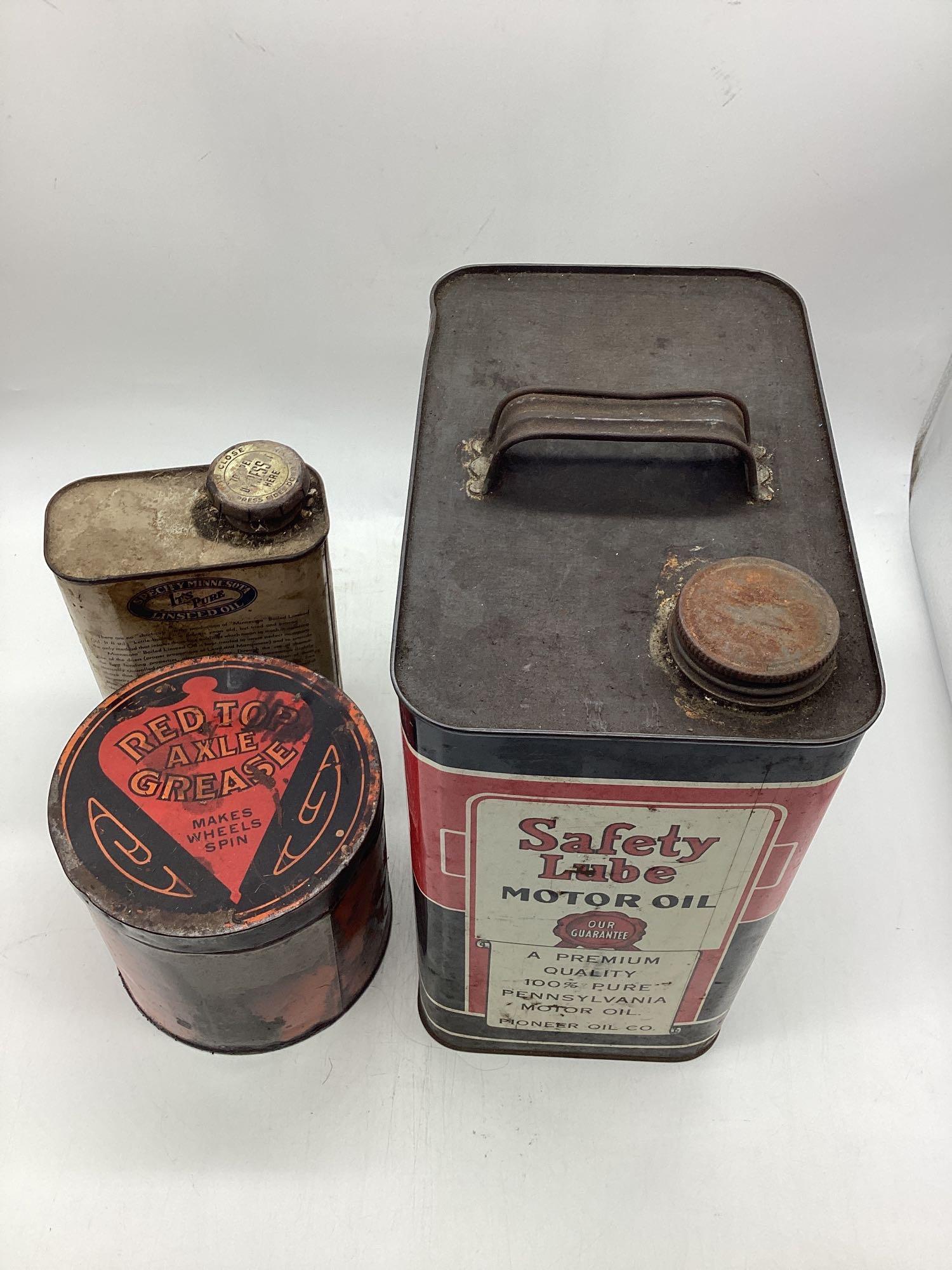 Safety-Lube 2 Gallon and Quart Minnesota Linseed Oil Cans
