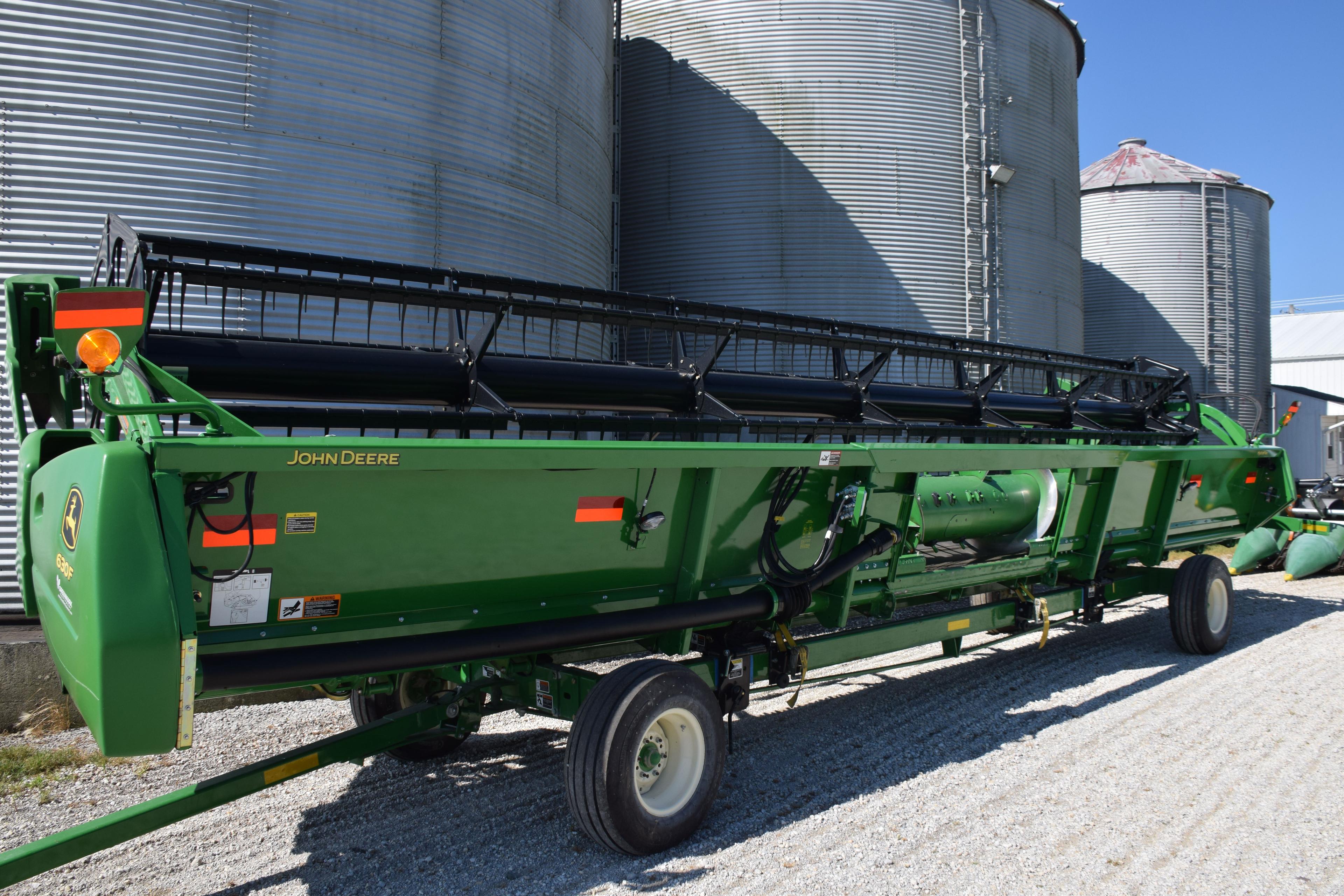 JD 630F Grain Platform