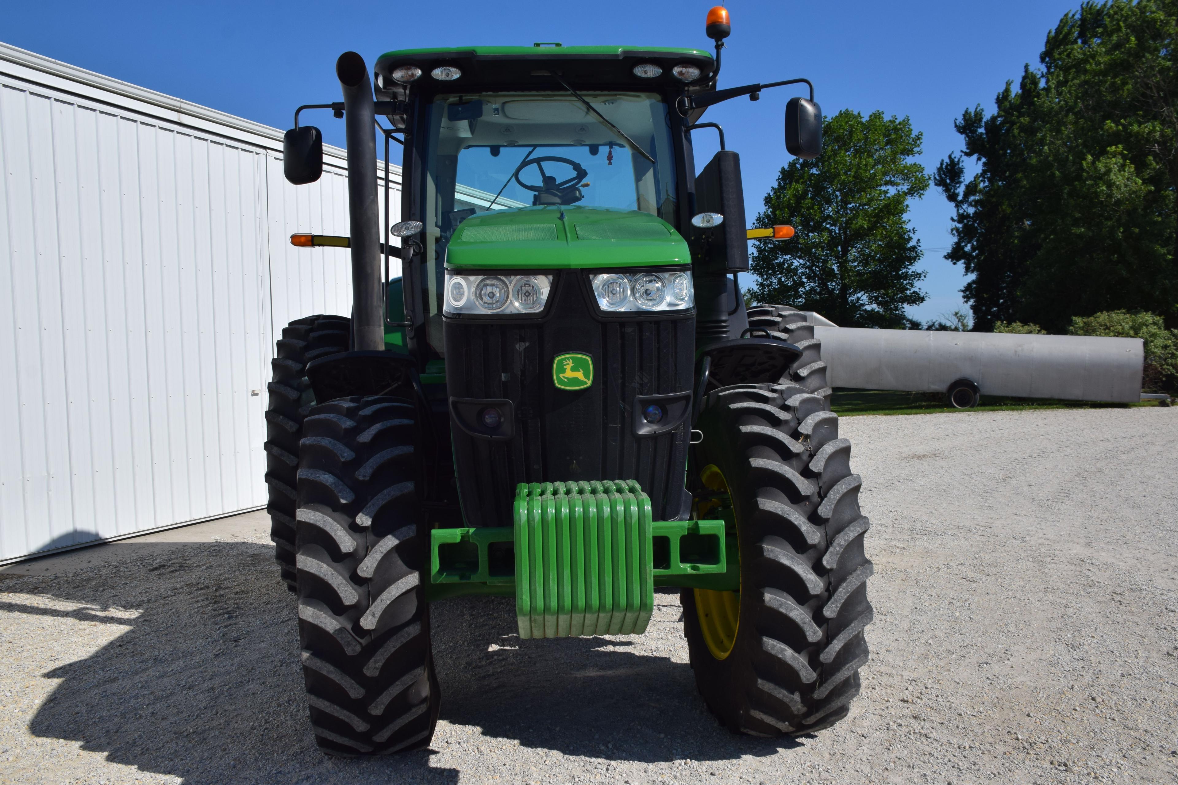 JD 7200R MFWD Tractor