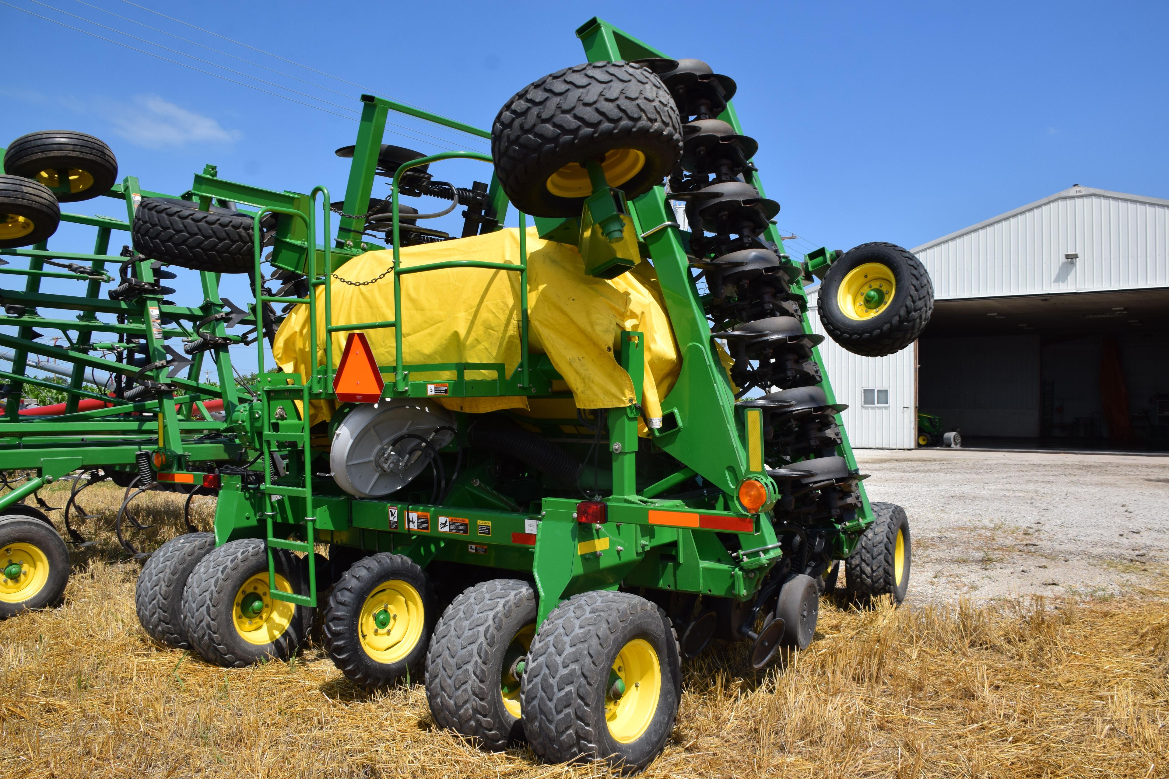 JD 1990 Air Seeder