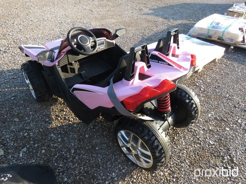 ELECTRIC CAR W/ CHARGER NO PAPERWORK (REMOTE CONTROL IN THE OFFICE)