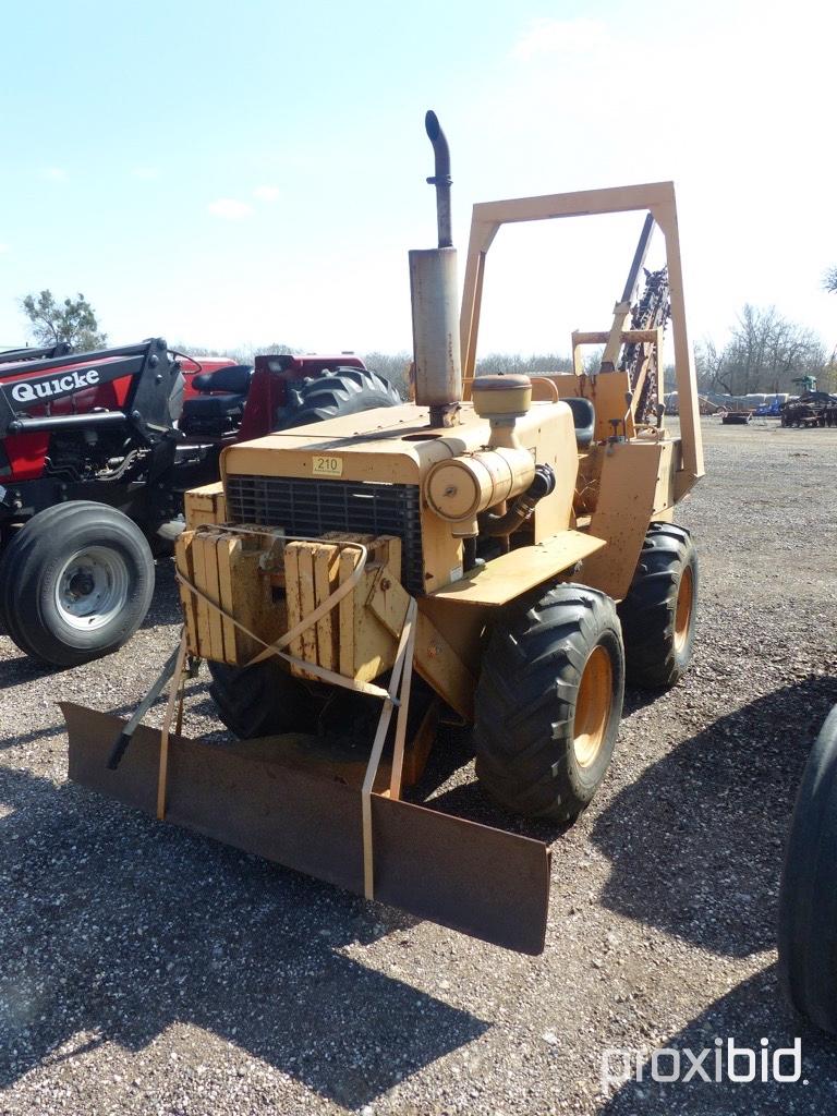 CASE DAVIS DH4 TRENCHER (NOT RUNNING) (SHOWING APPX 826 HOURS) (SERIAL # 1163892)