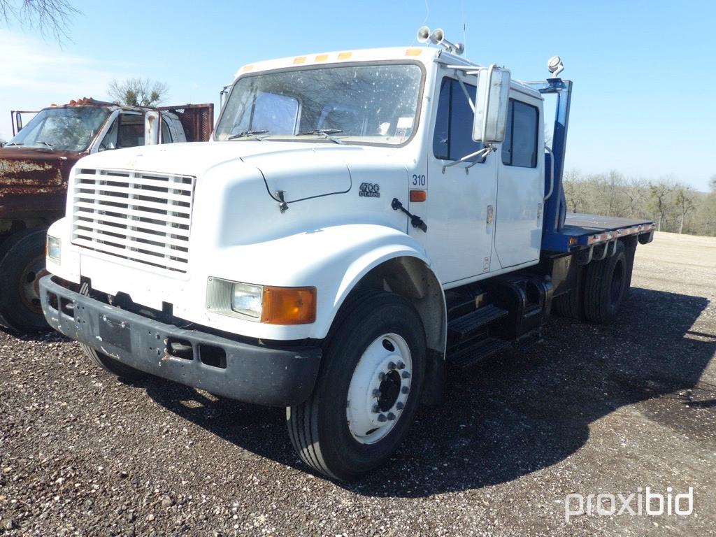 2002 IH 4700 TRUCK W/ DT466E SHOWING APPX 81,215 MILES (VIN # 1HTSCAAL22H405895) (TITLE ON HAND AND