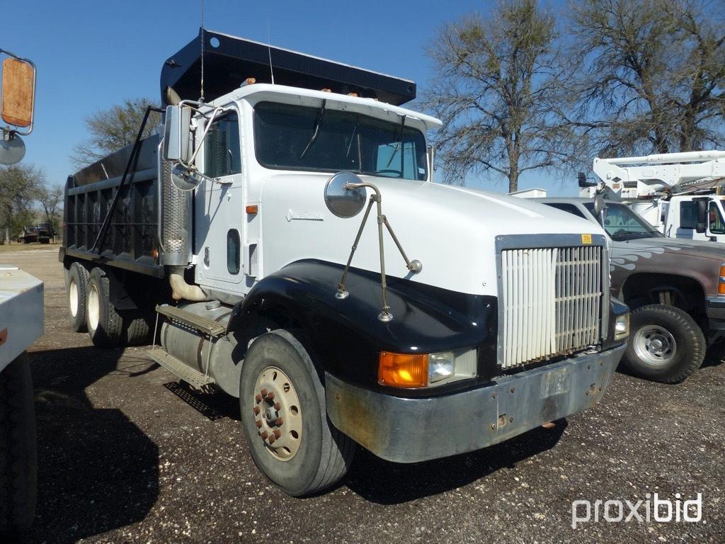 1994 IH DUMP TRUCK (SHOWING APPX 368,500 MILES) (VIN # 2HSFHEMR5RC080367) (TITLE ON HAND AND WILL BE