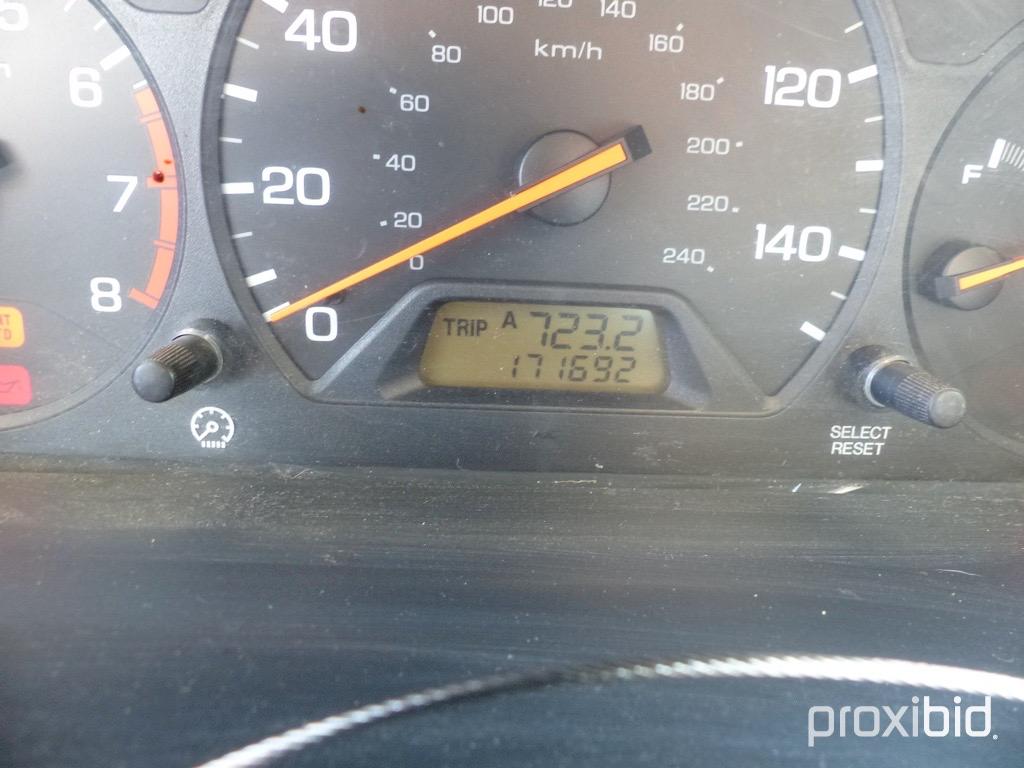 1998 HONDA  ACCORD (RUNS, NEEDS TRANSMISSION WORK) (SHOWING APPX 171,692 MILES) (VIN # 1HGCG5640WA05