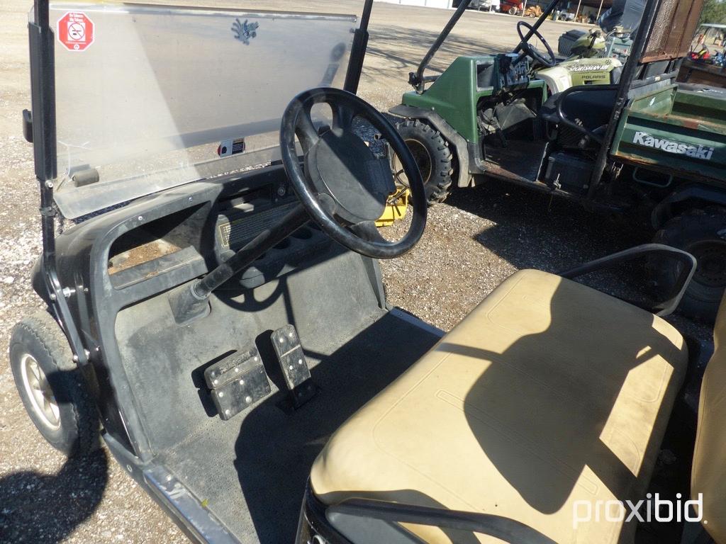 EZ GO GOLF CART (ELECTRIC) W/ CHARGER (SERIAL # 2695316)