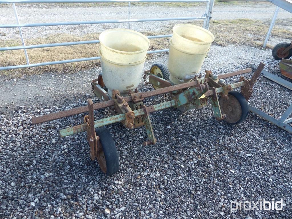 JD 2 ROW PLANTER