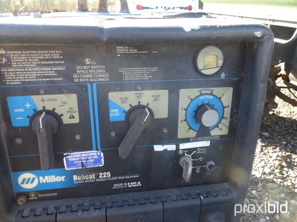 MILLER BOBCAT 225 WELDER