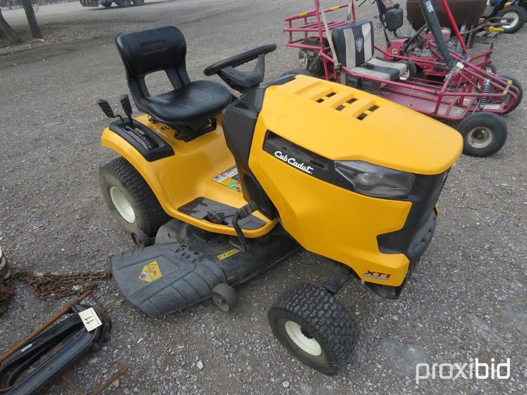 CUB CADET XT1 RIDING MOWER (SERIAL # 1F175H30367)