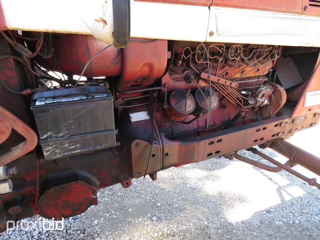 IH 856 TRACTOR (HOURS UNKNOWN,UP TO BUYER TO DO THEIR DUE DILLIGENCE TO CONFIRM MILEAGE, AUCTION COM