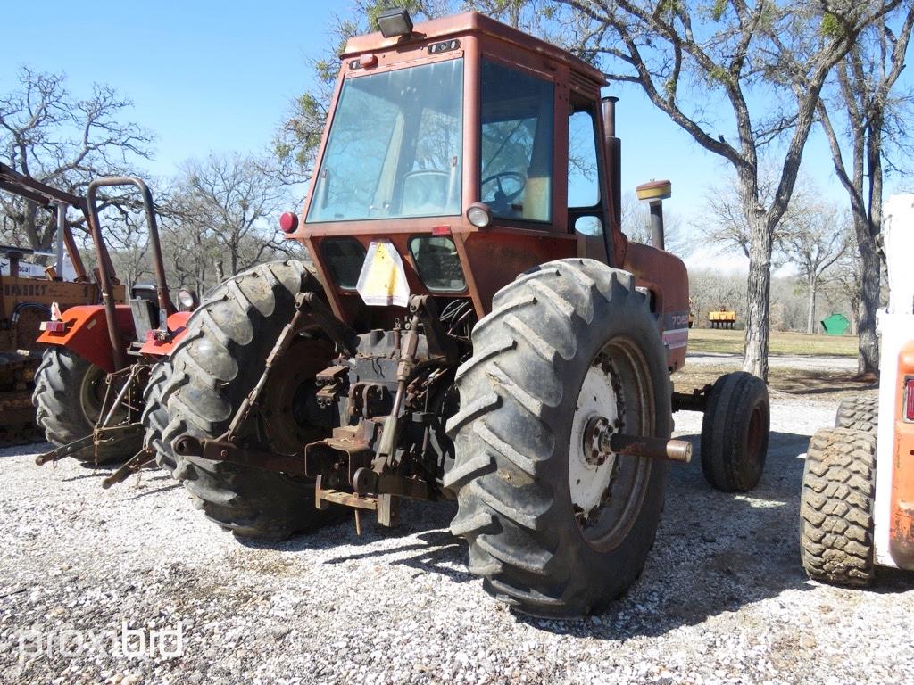 AC 7060 TRACTOR (BAD CLUTCH) (HOURS UNKNOWN,UP TO BUYER TO DO THEIR DUE DILLIGENCE TO CONFIRM MILEAG