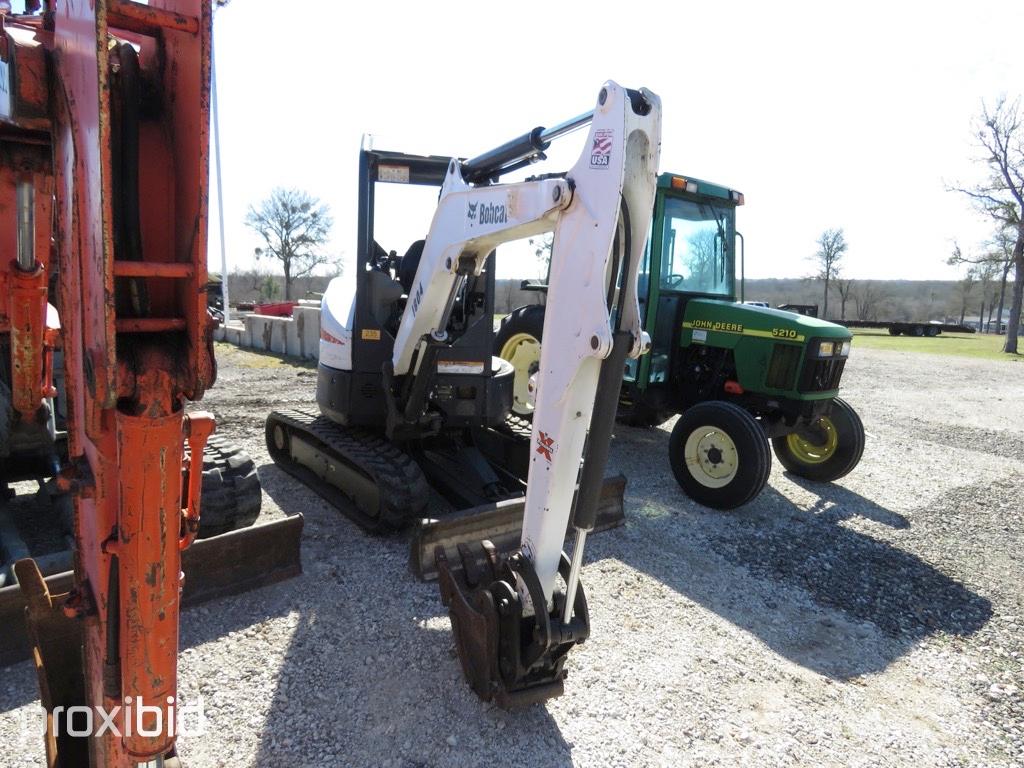 BOBCAT E26 MINI EXCAVATOR (SHOWING APPX 1,993 HOURS,UP TO BUYER TO DO THEIR DUE DILLIGENCE TO CONFIR