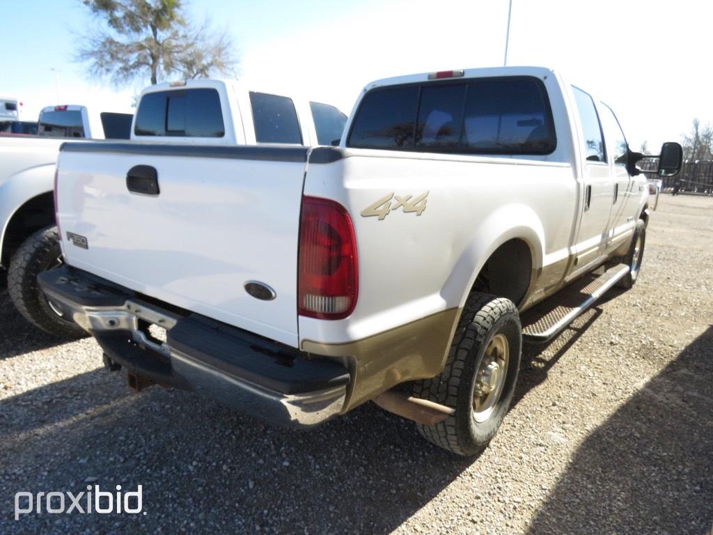 2001 FORD F350 PICKUP POWERSTROKE DIESEL V8 (SHOWING APPX 450,698 MILES,UP TO BUYER TO DO THEIR DUE