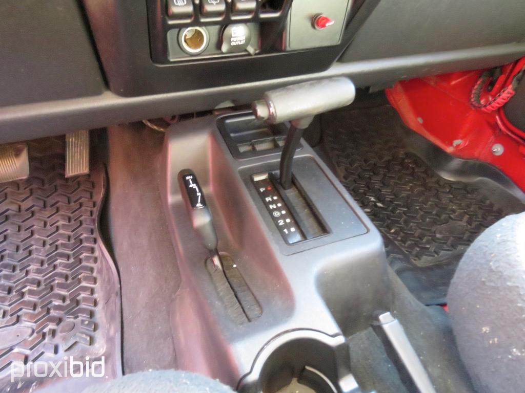 2004 JEEP 4X4 (SHOWING APPX 153,633 MILES,UP TO BUYER TO DO THEIR DUE DILLIGENCE TO CONFIRM MILEAGE,