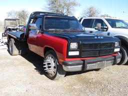 1991 DODGE 3500 PICKUP DIESEL (SHOWING APPX 149,390 MILES,UP TO BUYER TO DO THEIR DUE DILLIGENCE TO