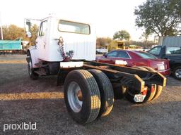 2000 IH 4900 DT466E TRUCK (SHOWING APPX 17,397 MILES, UP TO BUYER TO DO THEIR DUE DILLIGENCE TO CONF