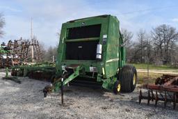 JD 568 ROUND BALER