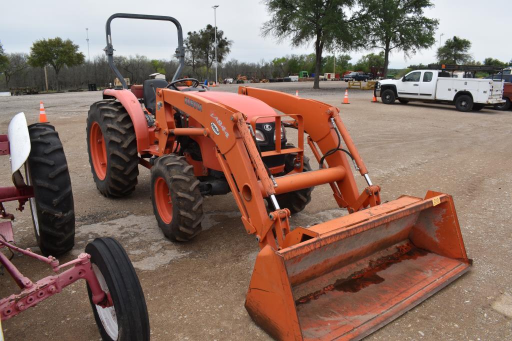 KUBOTA MX4700 TRACTOR W/ LOADER (SHOWING APPX 397 HOURS, UP TO BUYER TO DO THEIR DUE DILLIGENCE TO C