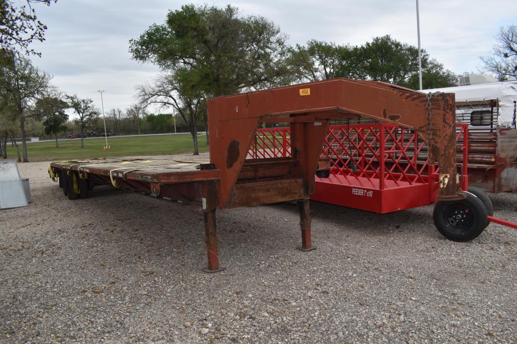 1996 32' W/ 5' DOVE GOOSENECK TANDEM DUAL TRAILER (VIN # 44CFS4026TT011125) (TITLE ON HAND AND WILL