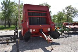 CASE IH 8465 ROUND BALER W/ MONITOR