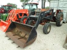 IH 686 TRACTOR W/ KOYKER K5 LOADER W/ BUCKET AND HAY SPEAR (SERIAL # 2450176U12137) (SHOWING APPX 60