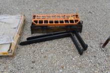 SKID STEER PALLET FORKS