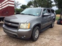 2008 CHEVROLET SUBURBAN (VIN # 1GNFC16048R145703) (SHOWING APPX 219,201 MILES, UP TO THE BUYER TO DO