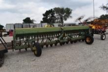 JD 520 GRAIN DRILL 3PT