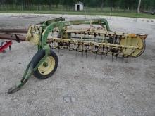 JD 670 HAY RAKE