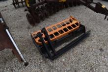 SKID STEER PALLET FORKS