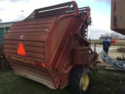 New Holland 850 Round Baler