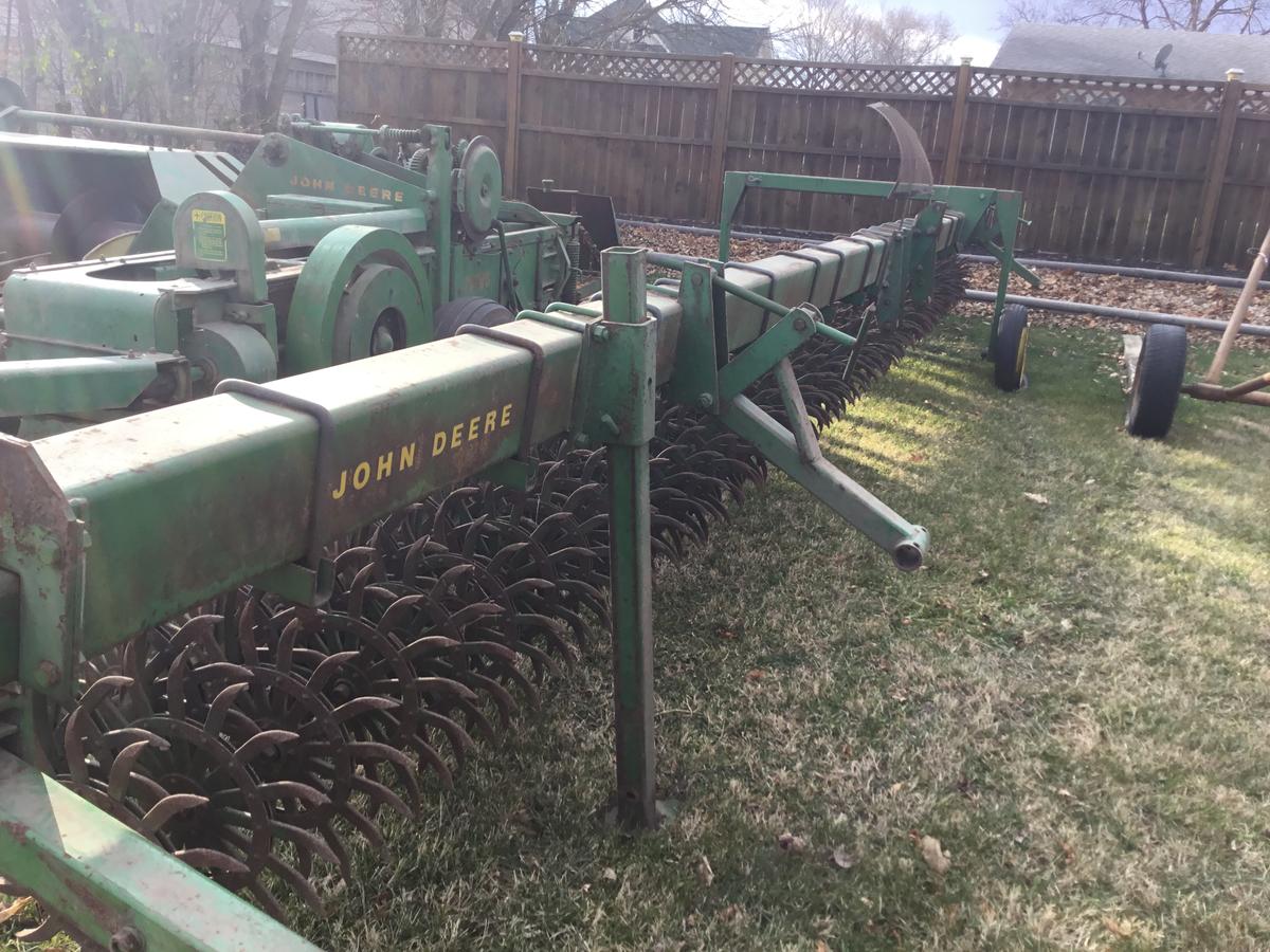 JD 400 Rotary Hoe