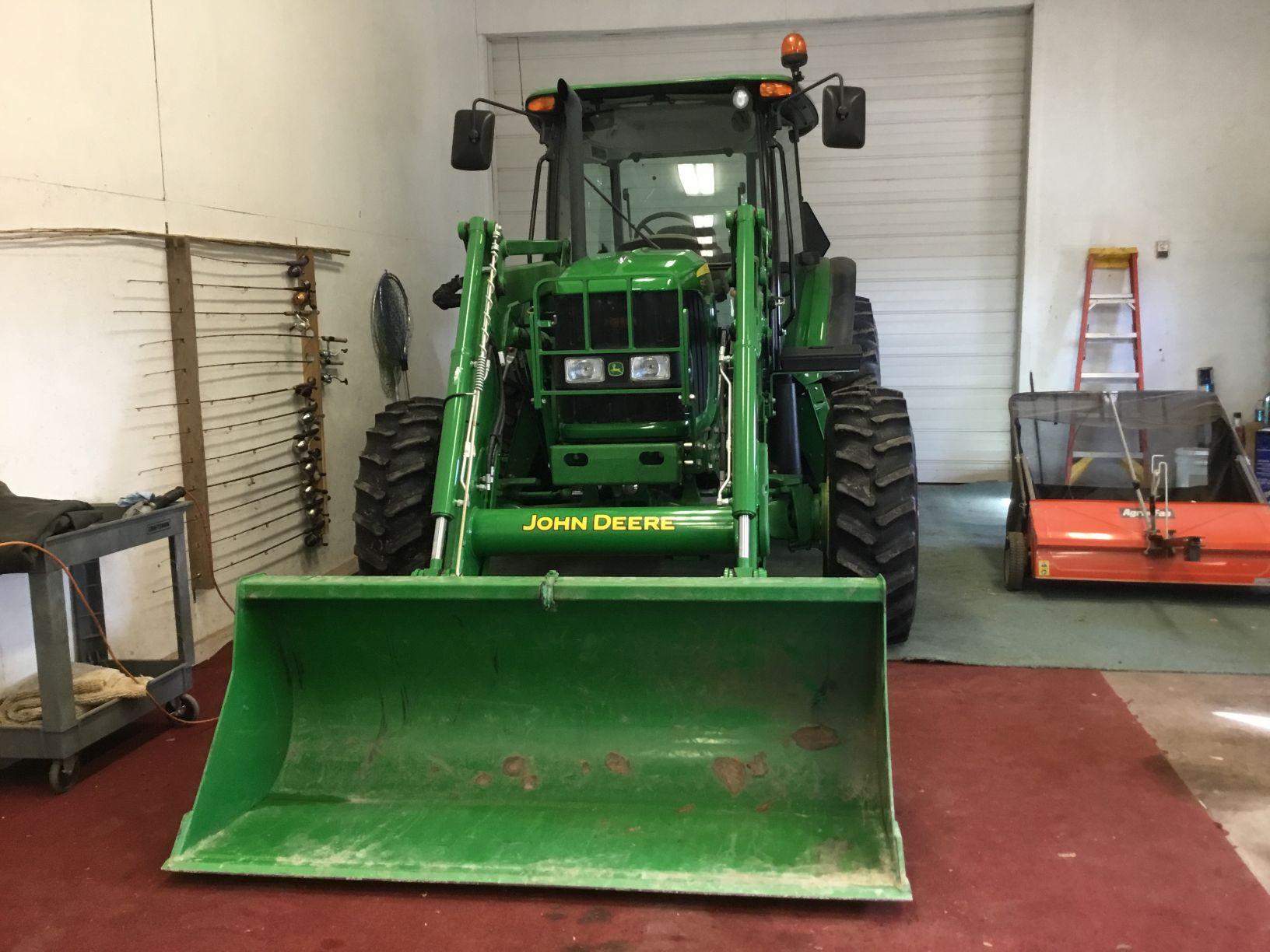 2010 JD 6140 D Loader Tractor