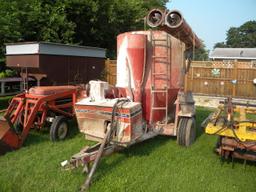 IH 1250 Feed Grinder