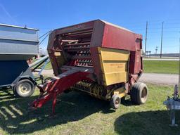 New Holland 855 Round Baler