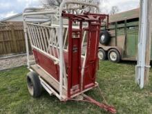 Myd-HNd Cattle Squeeze Chute on 2 Wheels