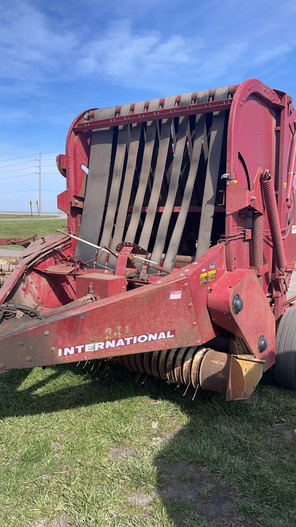 IH 241 Round Baler