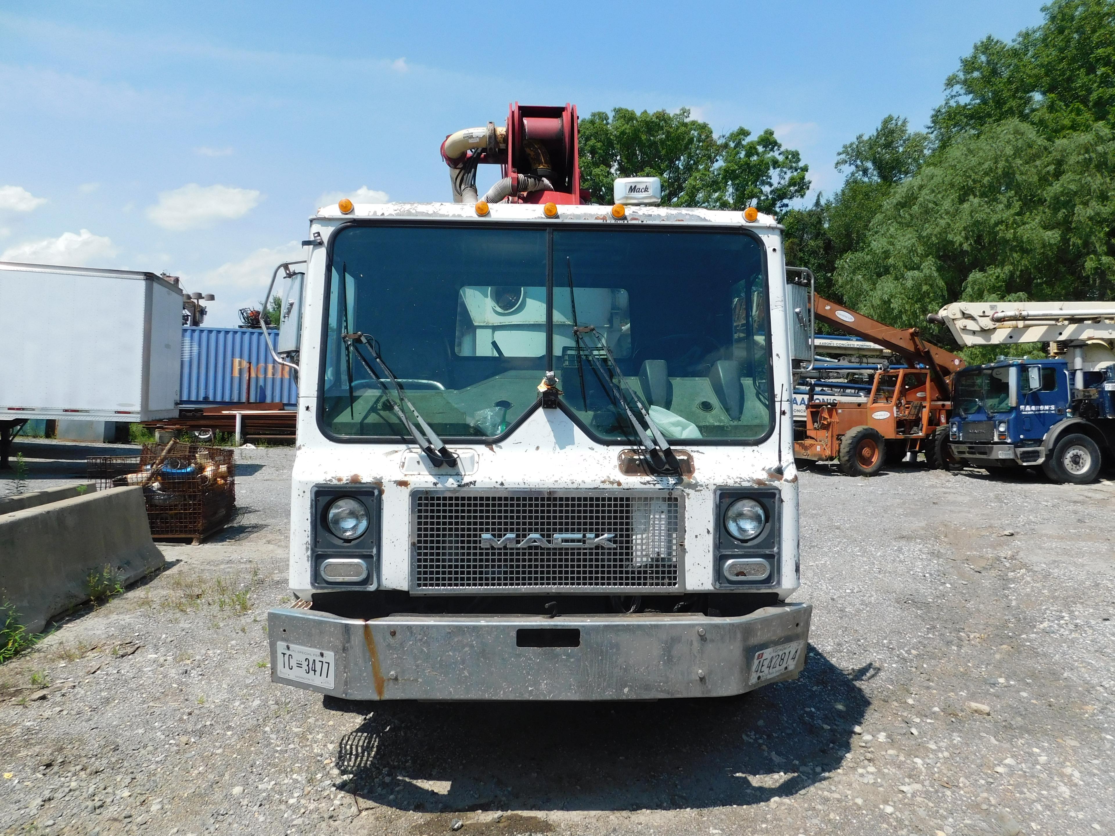 2005 Mack MR688S w/ Schwing 2023-4 39x Concrete Pump Truck