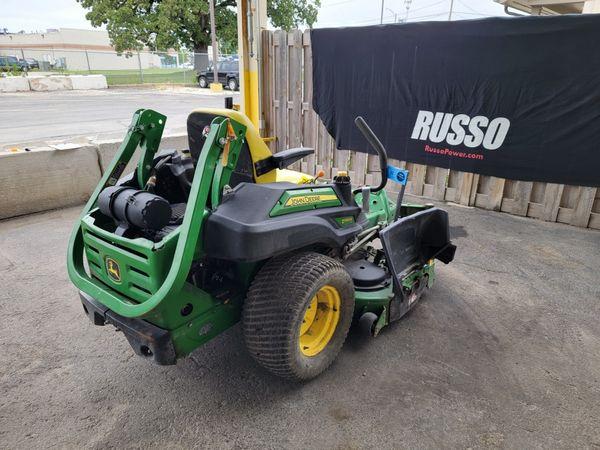 John Deere 60" Zero Turn Riding Lawn