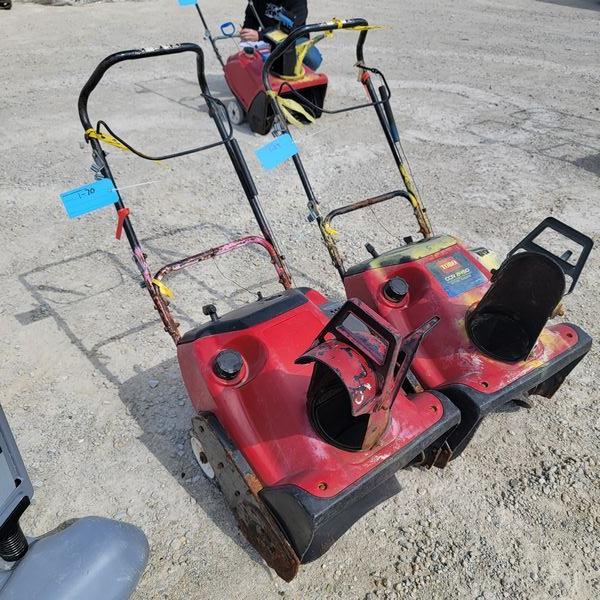 Lot Toro 21" Single Stage Snow Blower