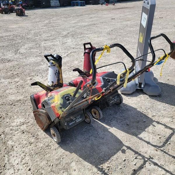 Lot Toro 21" Single Stage Snow Blower