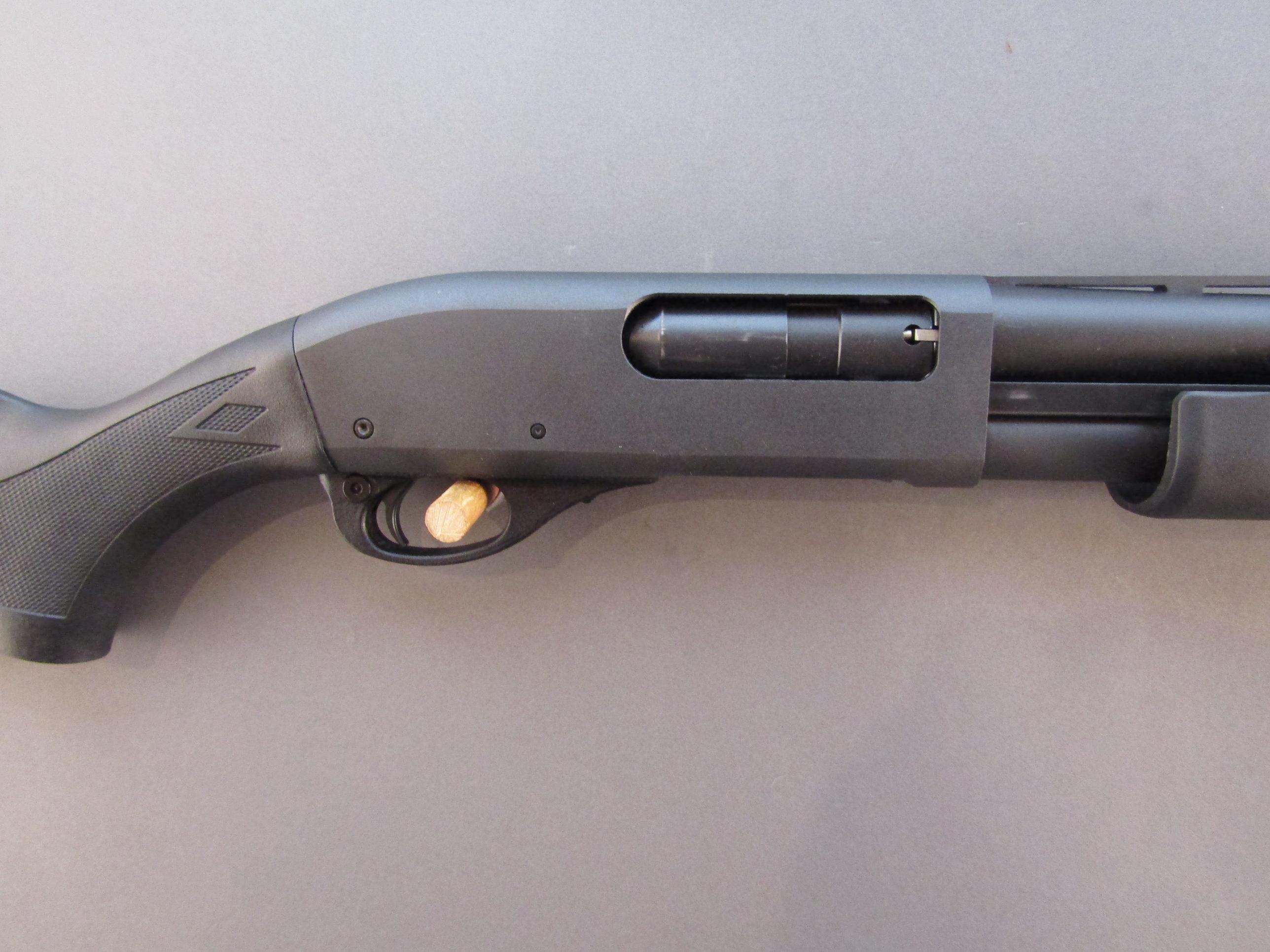 Remington, Model 870 Express Super Magnum, 12 GA Pump Acton Shotgun, S#D858011A
