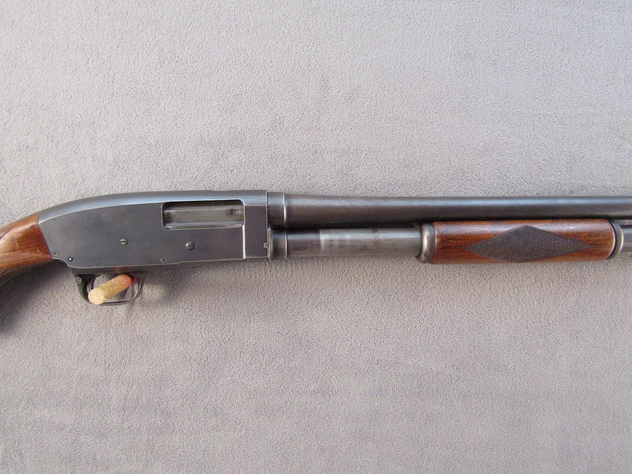 STEVENS BROWNING PATENT MODEL 620, 12GA PUMP ACTION SHOTGUN, S#U43991