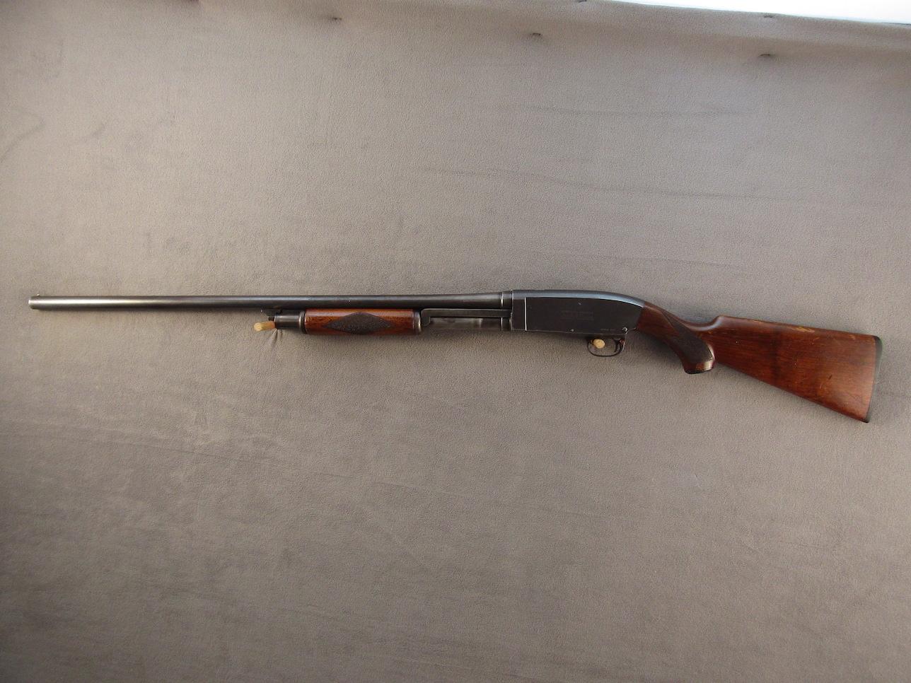 STEVENS BROWNING PATENT MODEL 620, 12GA PUMP ACTION SHOTGUN, S#U43991