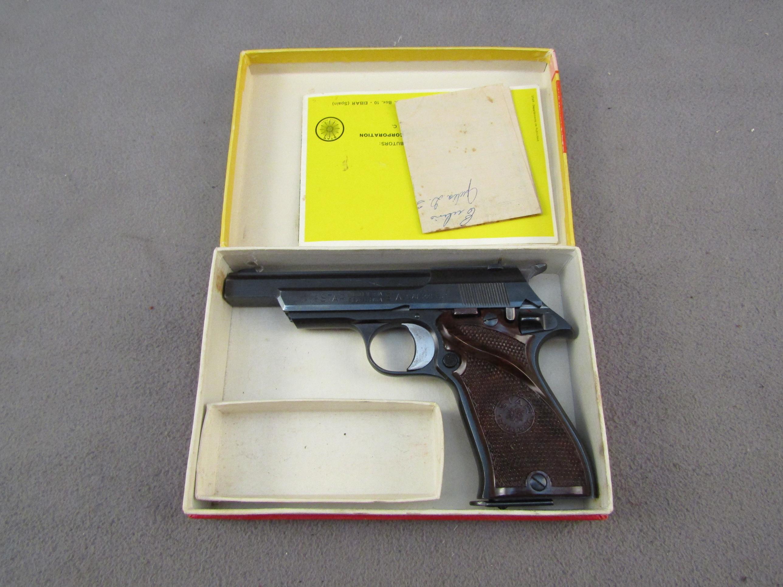 handgun: STAR Model SA, Semi-Auto Pistol, .22LR, 10 shot, 4.5" barrel, S#FR929393